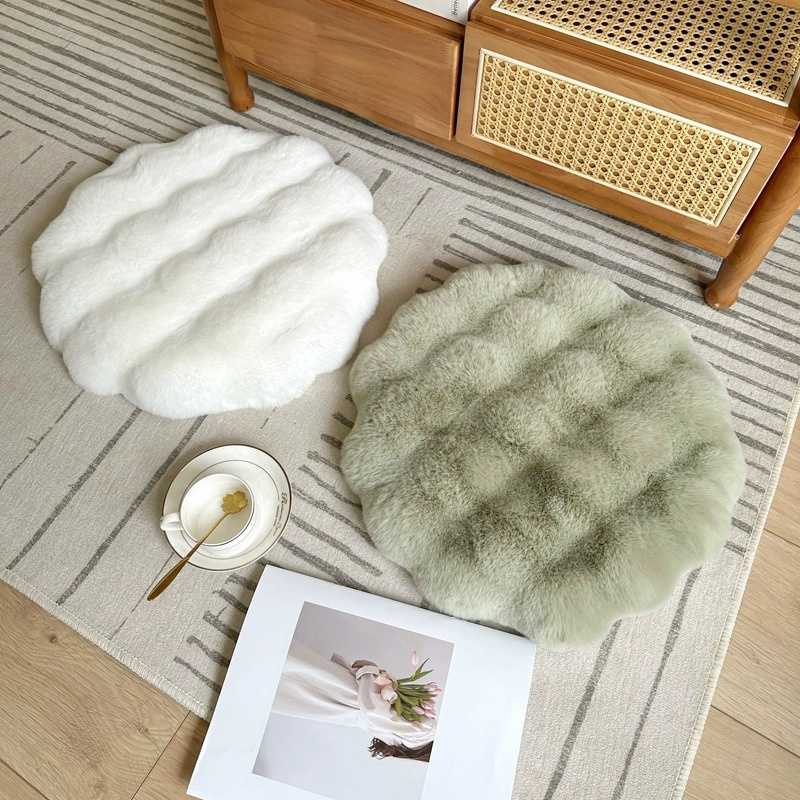 Faux Rabbit Fur Futon Cushion, - Acupressure Mat Set recension och pris